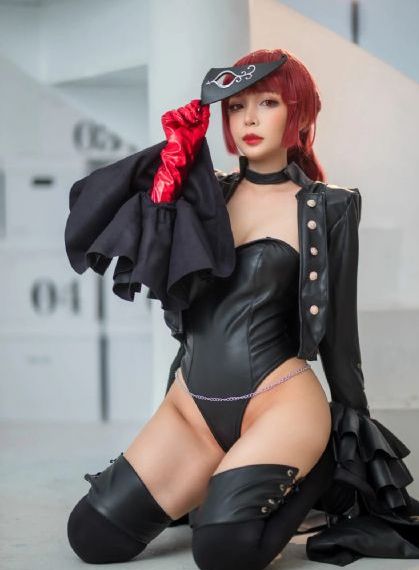 扒开美女下面进去